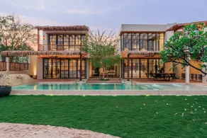Ultra Luxury Beachfront 5 Bedrooms Pool Villa - Image 2