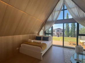 Smart Stylish Stay | Sunroom, BBQ & Basketball Fun - Image 4