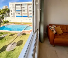 Bright apartment, pool, garage by the sea - Image 4