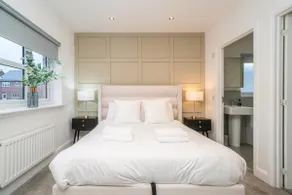 Spacious Family Home with Garden | Free Parking - Pass the Keys - Image 4