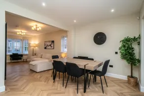Spacious Family Home with Garden | Free Parking - Pass the Keys - Image 2