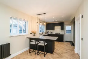 Spacious Family Home with Garden | Free Parking - Pass the Keys - Image 3