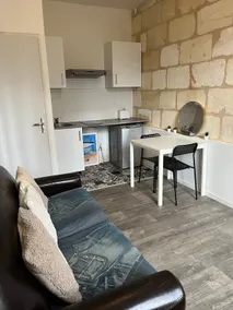 Independent two-room apartment in a characterful house - Image 2