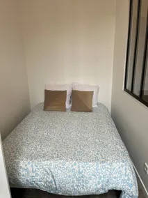 Independent two-room apartment in a characterful house - Image 3
