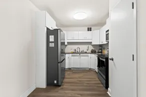Trendy Buckhead Retreat - Image 2