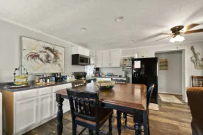 Wooded Cottage with Fire Pit and Boat Parking - Image 5