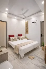Park-Facing 3BHK-Ground Floor-Family/Group Stay - Image 5