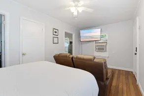 Charming 1BR Cottage Near Downtown Lafayette - Image 2