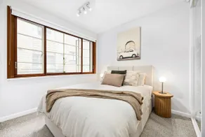 The Springfield Escape Potts Point - Image 2