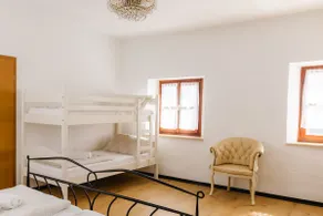 House Valetovi - Image 5