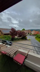 Charming 2-Bedroom Apartment in the Countryside - Image 4