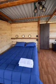 Vintage cabin overlooking La Esmeralda dam - Image 3