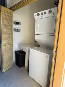 2BR Penthouse | Private Rooftop, Pool & Parking - Image 4
