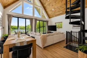 Lake Haus Cabin - Hot Tub, Sauna, Lake View, Wi-Fi - Image 4