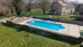 Rose Retreat – Rural, Relaxing Cottage for 4 - Image 2