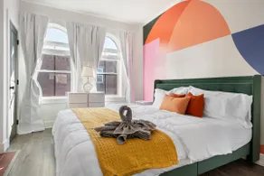 Modern 1br Brick KingBed +Close to DT - Image 2