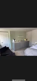 Studio Apartment - Image 3