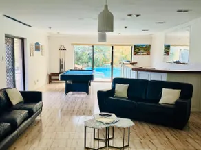 Huge Resort Style Retreat - Work or Play - Image 3