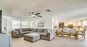 Coastal Family Escape with Private Pool Near Beaches - Image 2