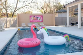 Pickleball Golf Heated Pool Jacuzzi Karaoke Disco + Pool - Image 2