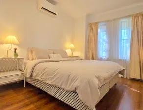 Spacious 1BR House in Belmont - Image 2