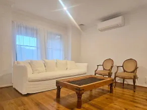 Spacious 1BR House in Belmont - Image 3