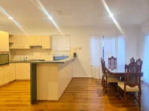 Spacious 1BR House in Belmont - Image 4