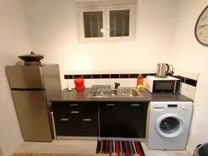 Charming family home in the heart of the village - Image 5
