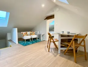 Charming new attic studio - Image 2