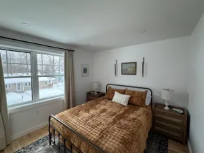 2 Bedroom - 1 Bath apartment in Portland - Image 3