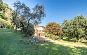 Lovely home in Teolo (PD) with private swimming pool, can be inside or outside - Image 3