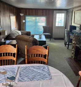 Cozy Port Bruce Cottage - Image 4