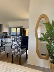 Forest View Luxury Hilton Home - Image 4