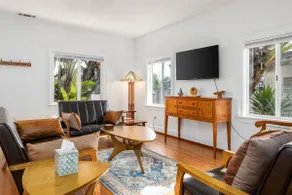 Vintage Beach Bungalow - Image 2