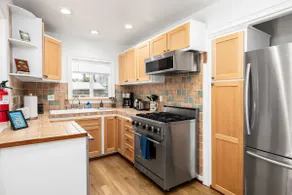 Vintage Beach Bungalow - Image 3