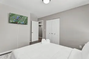 Sand & Sky Suite | ~Smart TV's ~Full Kitchen - Image 5