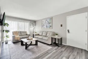 Sand & Sky Suite | ~Smart TV's ~Full Kitchen - Image 2