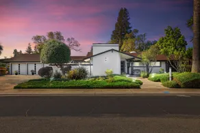 Spacious 5-Bedroom Home | Pool | Family Friendly - Image 3