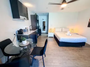 WhitsunStays - The Black Pearl - Image 3