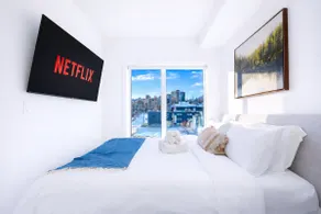 Executive Suite| Downtown Skyline View| UG Parking - Image 3