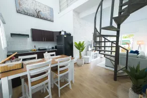 Loft-style apartment with sauna in downtown Boquete. - Image 4