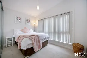KozyGuru | St Peters | Beautiful 3 Bedroom House - Image 5
