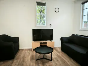 Private 1BR Retreat: Kitchen+Bath+NBN | near MONA - Image 3