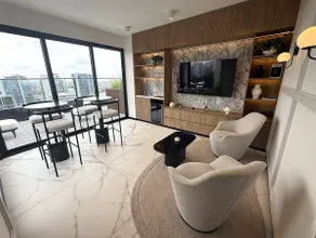 1 Bedroom ApartmentAparts4Days Gym Pool Jacuzzi - Image 4