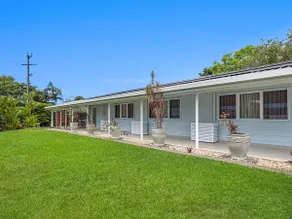Clifton Beach Escape With Heated* Pool & SPA - Image 5