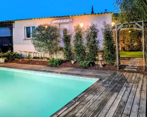 Charming maisonette with private hot tub - Image 2