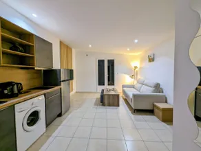Charming maisonette with private hot tub - Image 5