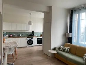 Bright 2 bedroom appartement near the beach - Image 2