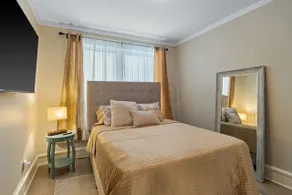 The Stucco 1: 3BR Near SU & JMA Dome |Downtown Syr - Image 4