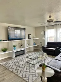 Modern Spacious Home w/ Open Kitchen & Garage - Image 2